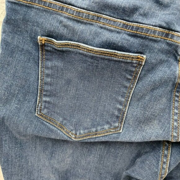 Universal Thread Distressed Skinny Jean Medium Wash Size 14/32R  Cut Bottom - Picture 13 of 16